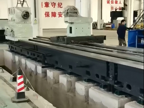 CK61220重型数控车床5.17日在无锡安家，安装调试中